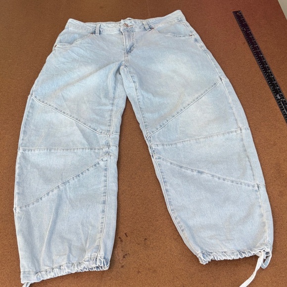 Madden Nyc Denim - High Waisted Cropped Barrel jeans Light Blue Women's 90’ baggy boho